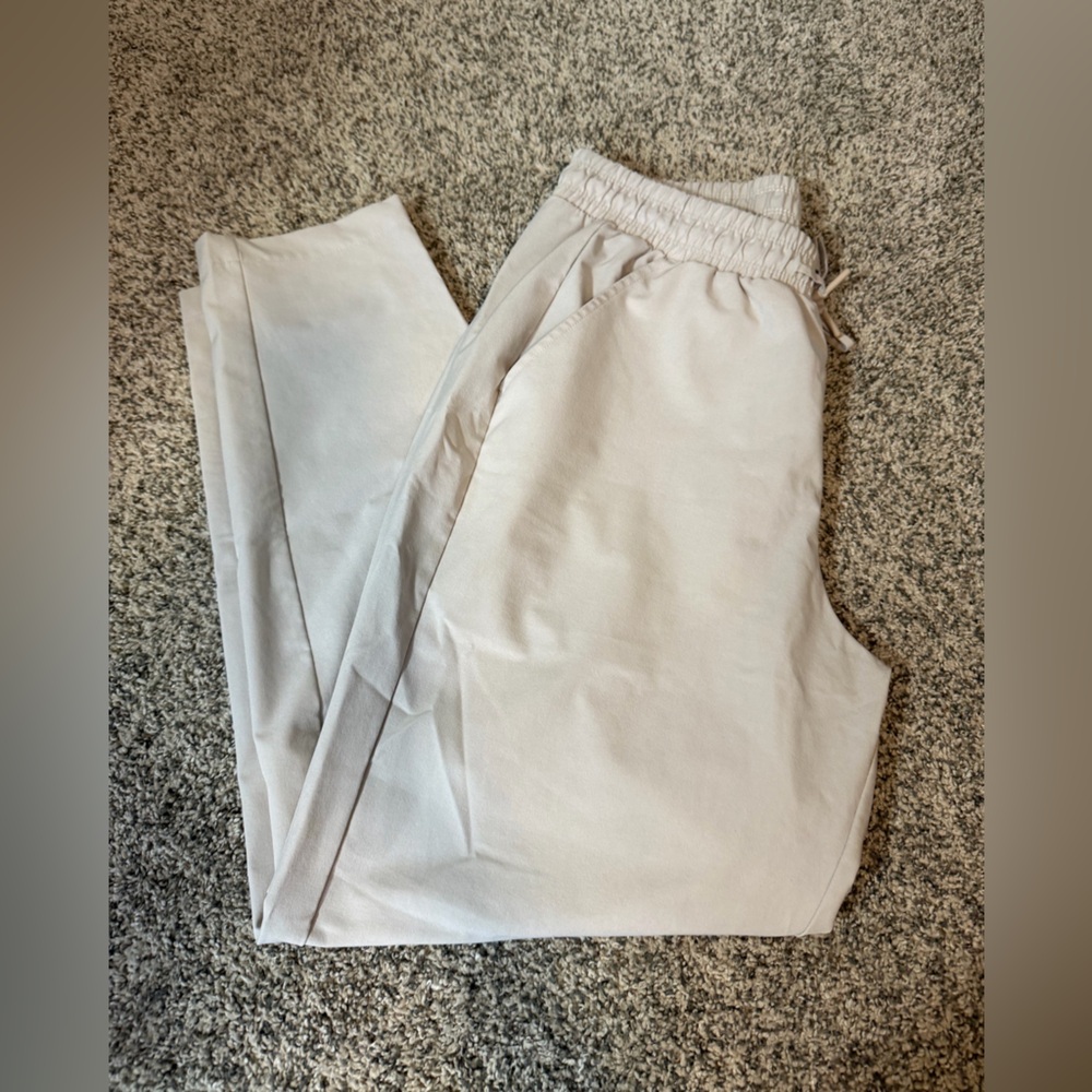 All in Motion Cream Elastic Waist Straight Leg Joggers, Size M